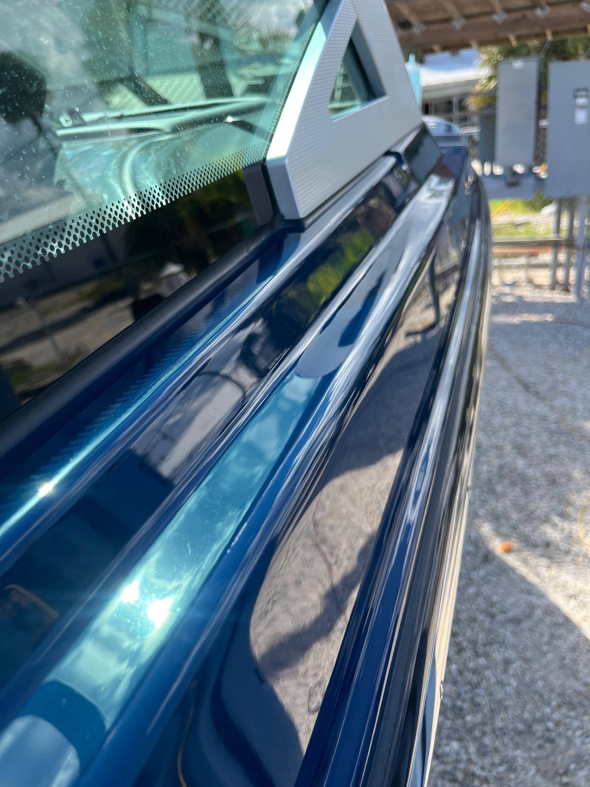 Mirror-finish hull detail